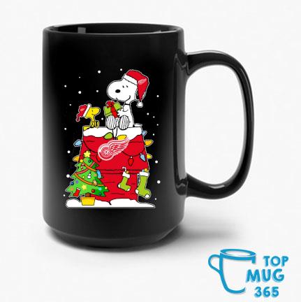 Snoopy And Woodstock Detroit Red Wings Merry Christmas Mug