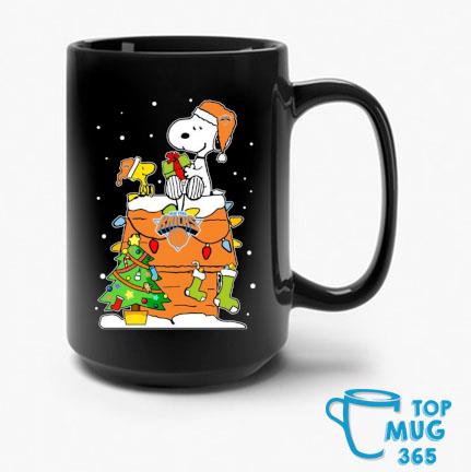 Snoopy And Woodstock New York Knicks Merry Christmas Mug