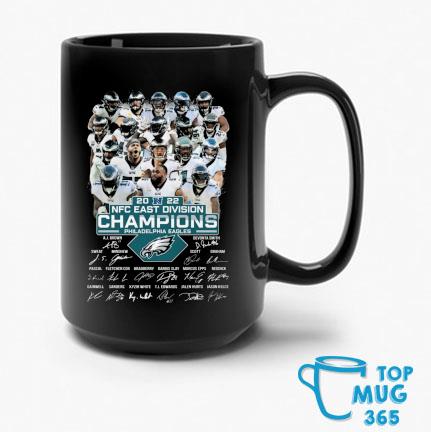 2022 NFC East Division Champions Philadelphia Eagles Signatures Mug