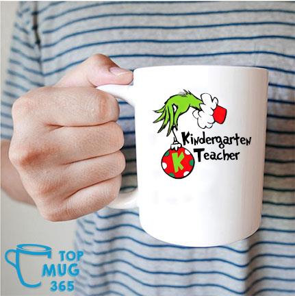 The Grinch Hand Kindergarten Teacher Christmas Mug Mug trang
