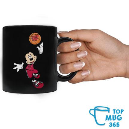 Wisconsin Badgers Mickey Mouse March Madness 2023 Mug Mug đen